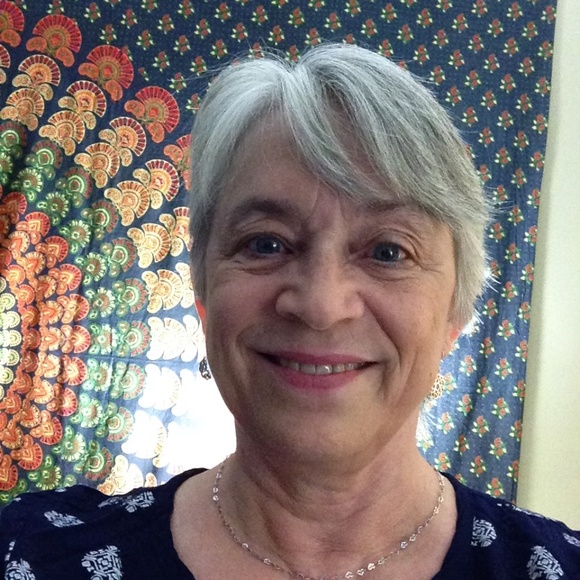 Meet your Posher, Kathi - Picture 1 of 2